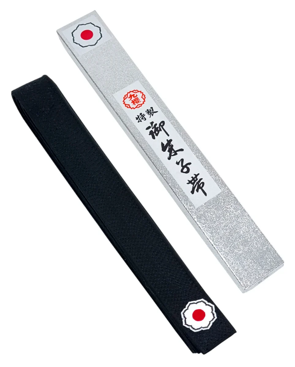 Cintura Nera KuSakura JGK Kodokan – Simbolo di Tradizione e Maestria