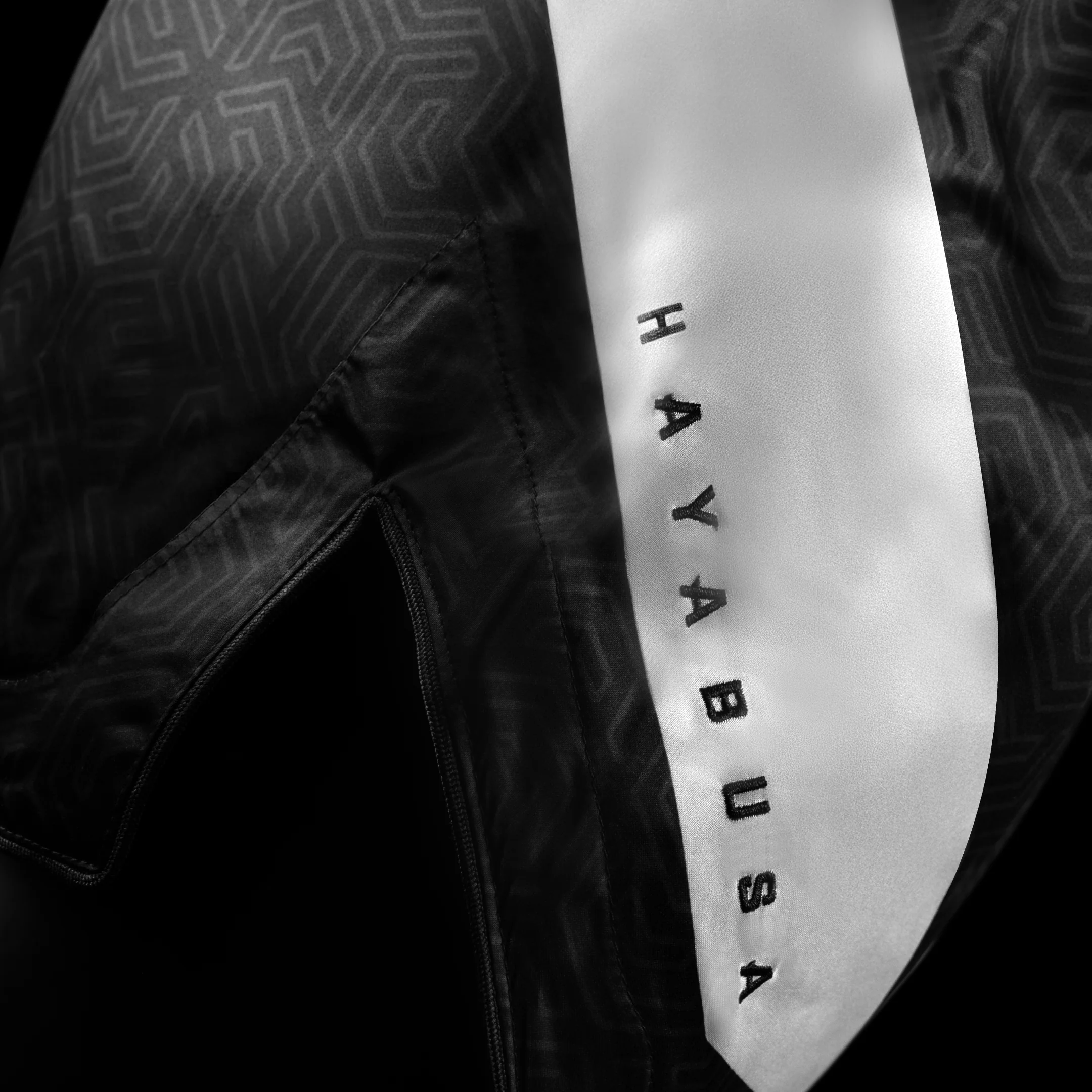 Pantaloncini Muay Thai Hayabusa Core – Libertà di Movimento ed Esplosività - Image 3