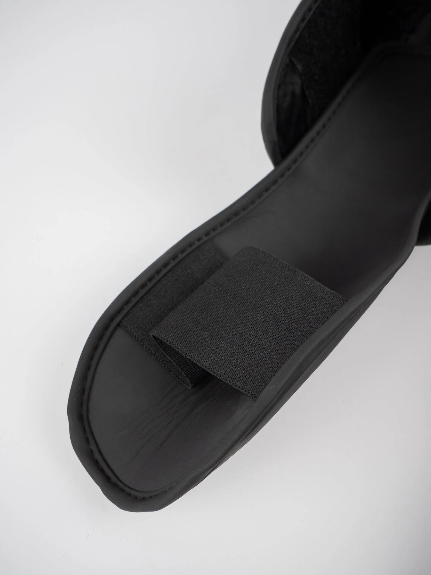 Paratibia PRO con Parapiede Staccabile Nero – Versatilità e Protezione - Image 4